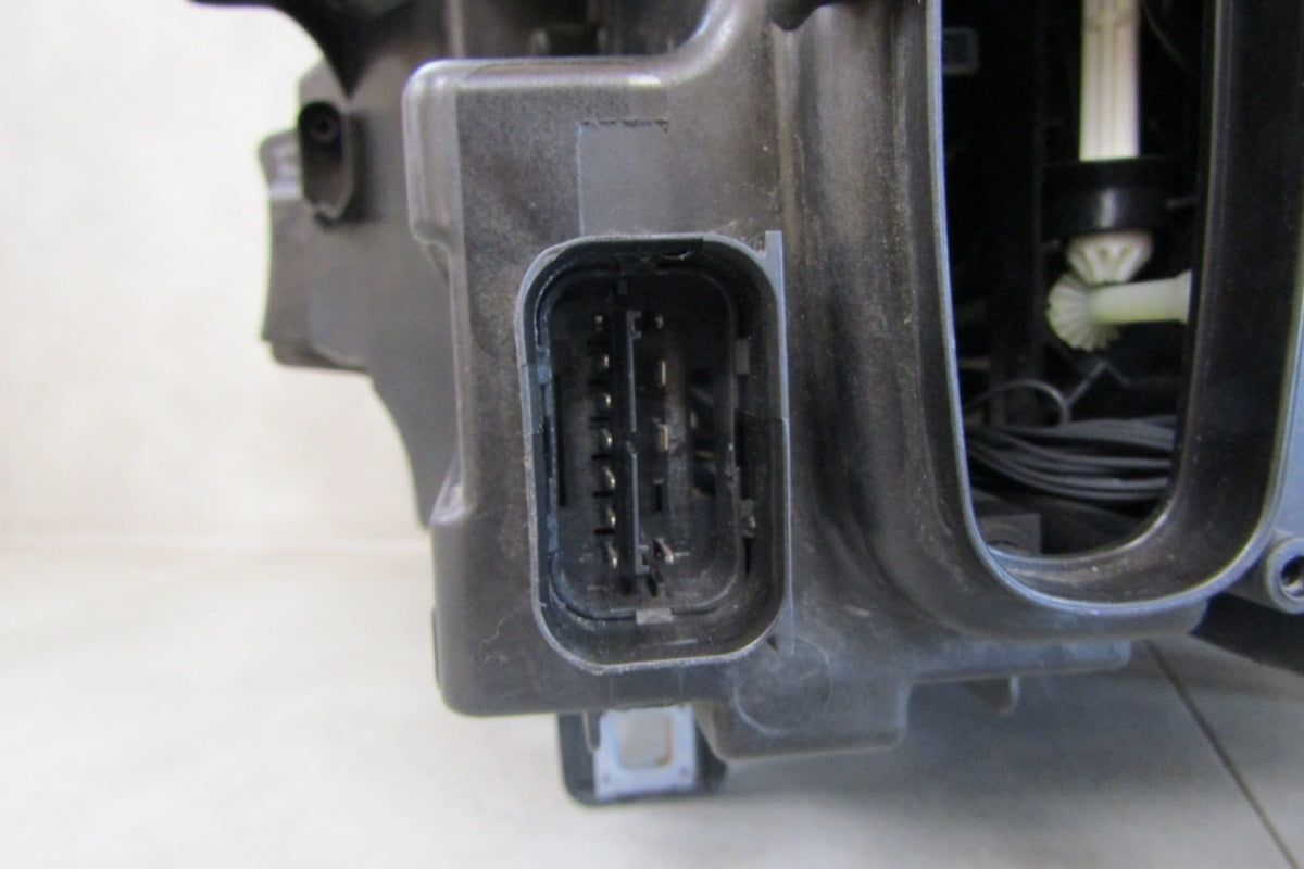 Prednji far BMW X3 F25 LIFT LCI ADAPTIVE FULL LED 14-17 RH desni 7401144