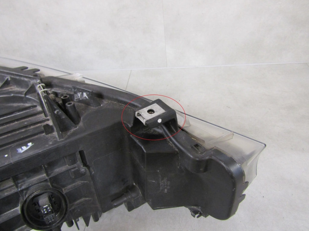 Prednji far BMW 3 F30 F31 xenon zakretni 11-15 LH lijevi 7259527