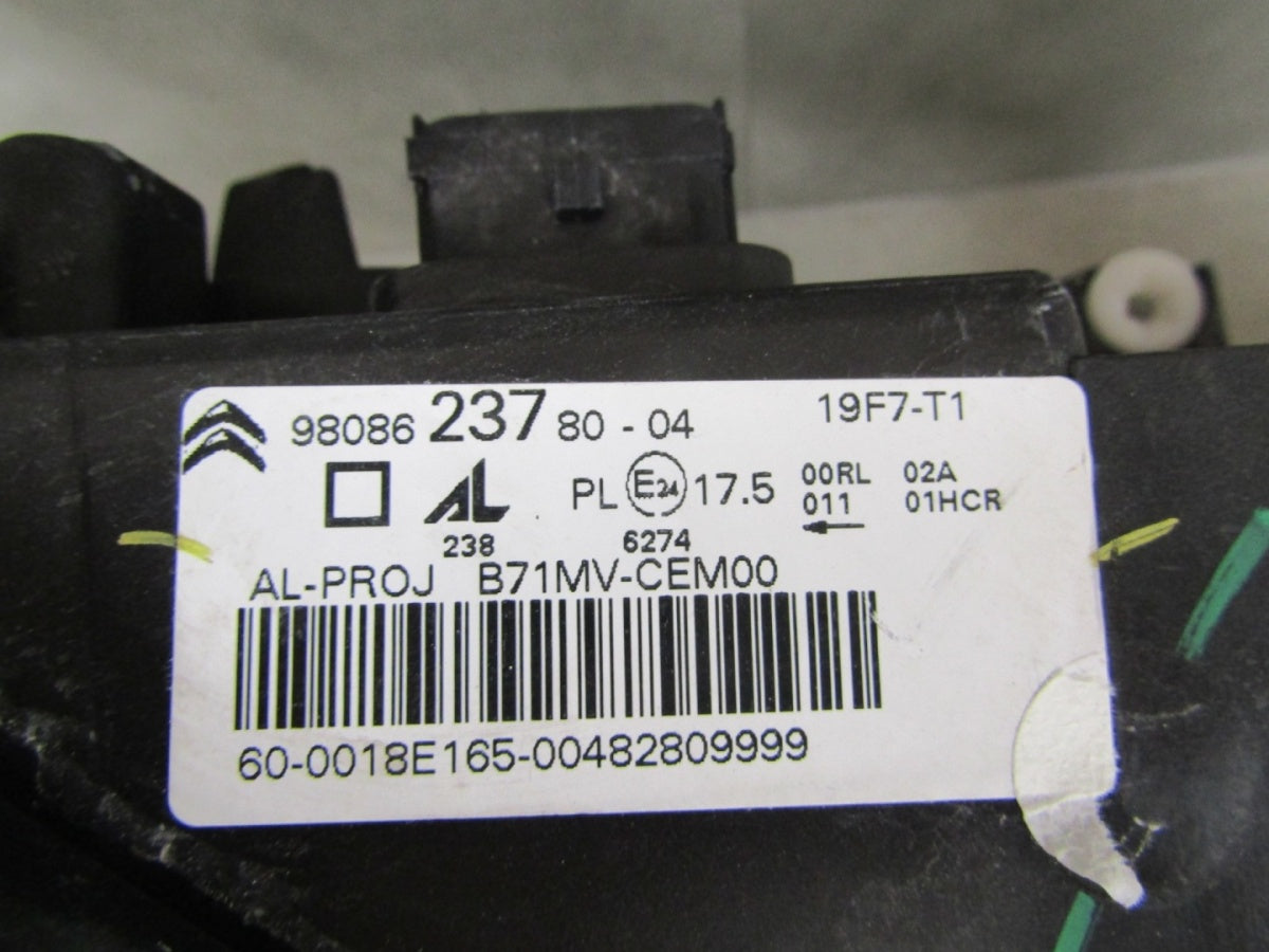 Prednji far CITROEN C4 II 2 LIFT 15-18 halogen Z LED RH desni 9808623780-04