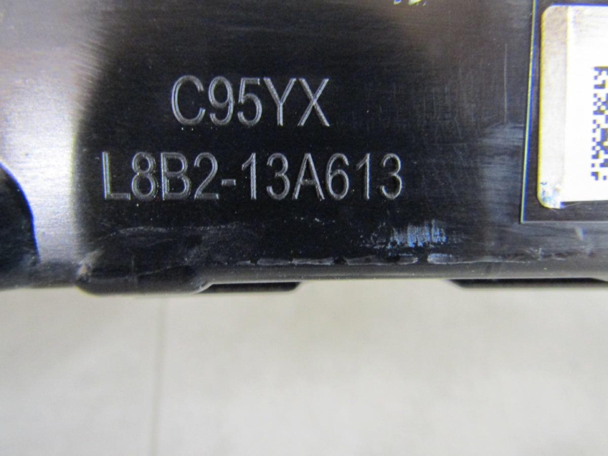 LAMPA ŚWIATŁO STOP STOPU TRZECIE LAND ROVER DEFENDER 2 II 20- L8B2-13A613