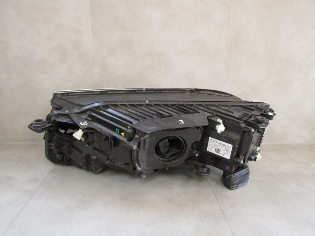 Prednji far VOLKSWAGEN TOUAREG III 3 RH desni FULL LED 761941082 18-23