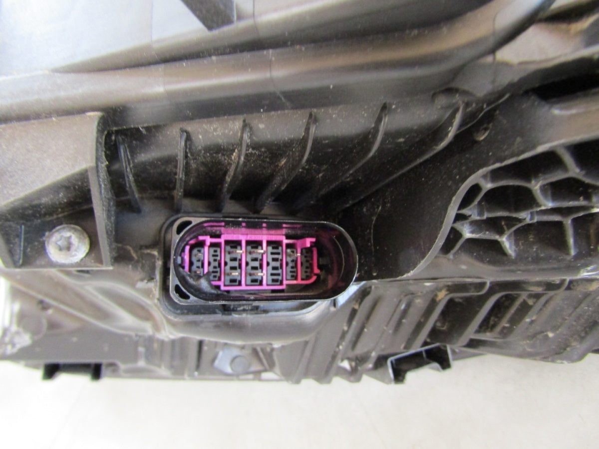 Prednji far VOLKSWAGEN TOUAREG III 3 RH desni FULL LED 761941082 18-23