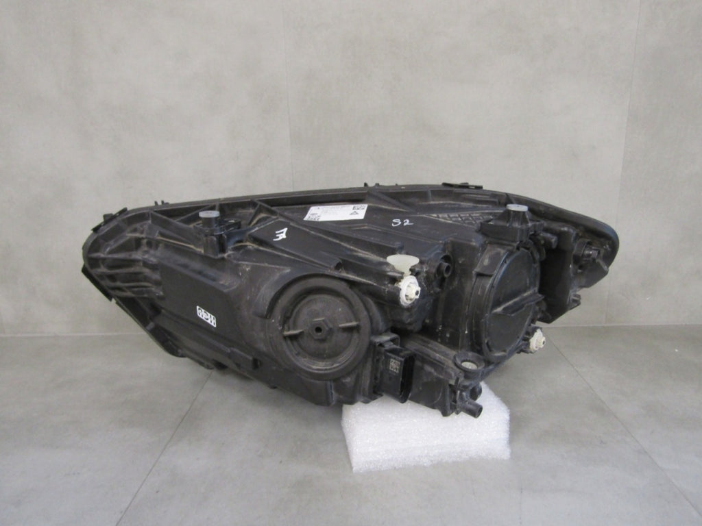 Prednji far MERCEDES A klasa 177 W177 halogen 18-22 RH desni A1779062200