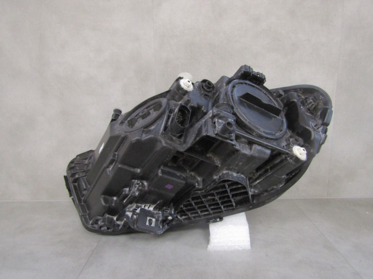 Prednji far MERCEDES A klasa 177 W177 halogen 18-22 RH desni A1779062200
