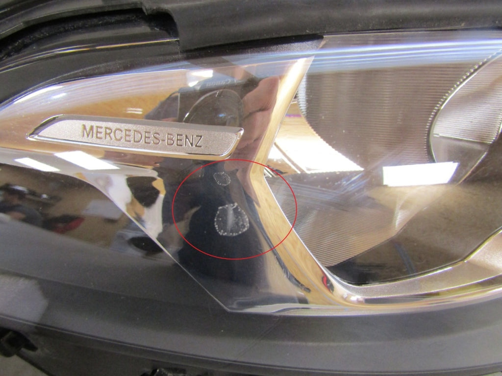 Prednji far MERCEDES A klasa 177 W177 halogen 18-22 RH desni A1779062200