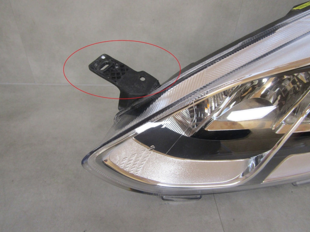 Prednji far FORD FIESTA MK8 halogen 17-21 LH lijevi
