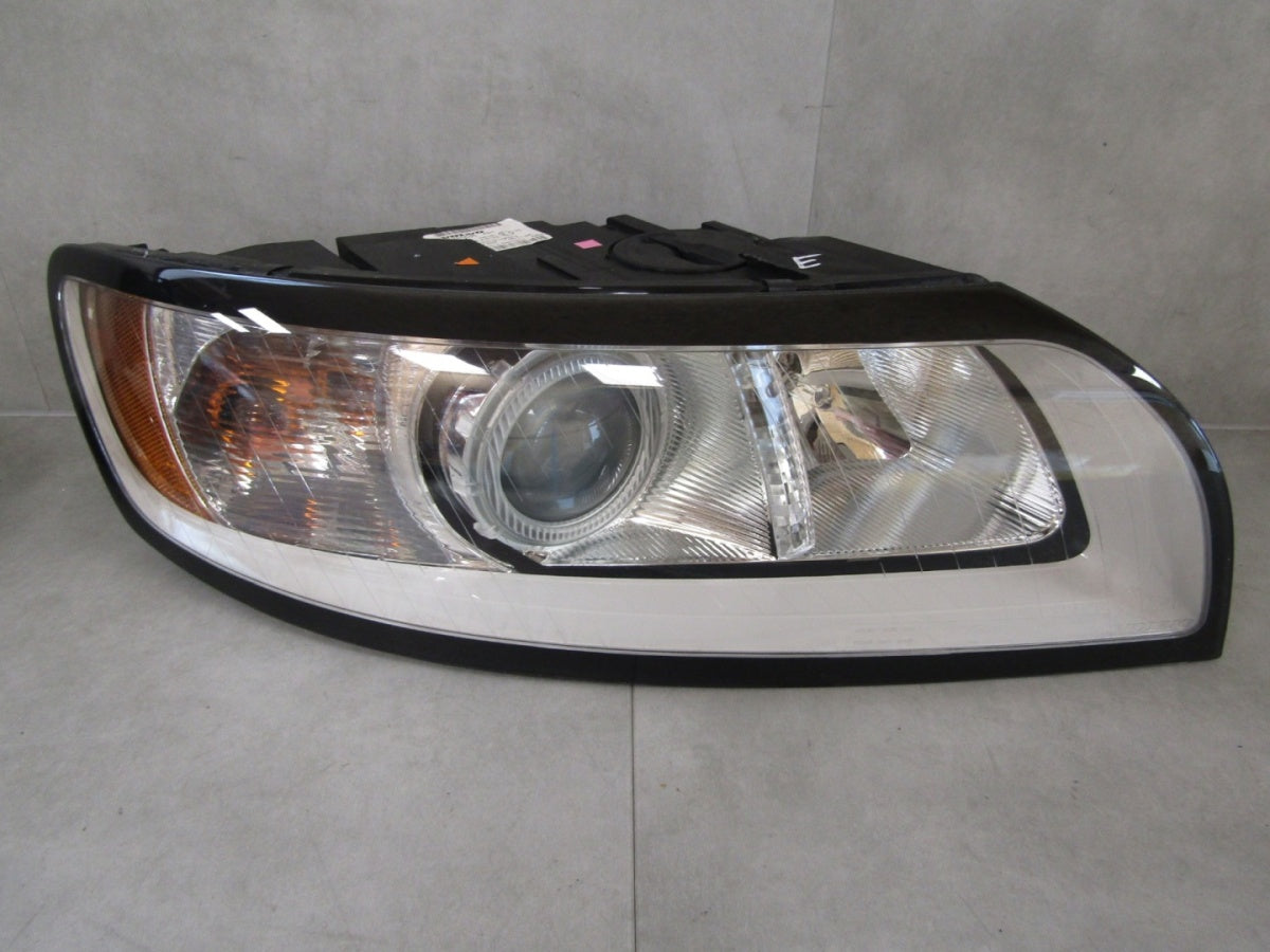 Prednji far VOLVO V50 LIFT halogen sa sočivom RH desni 31265695 07-12