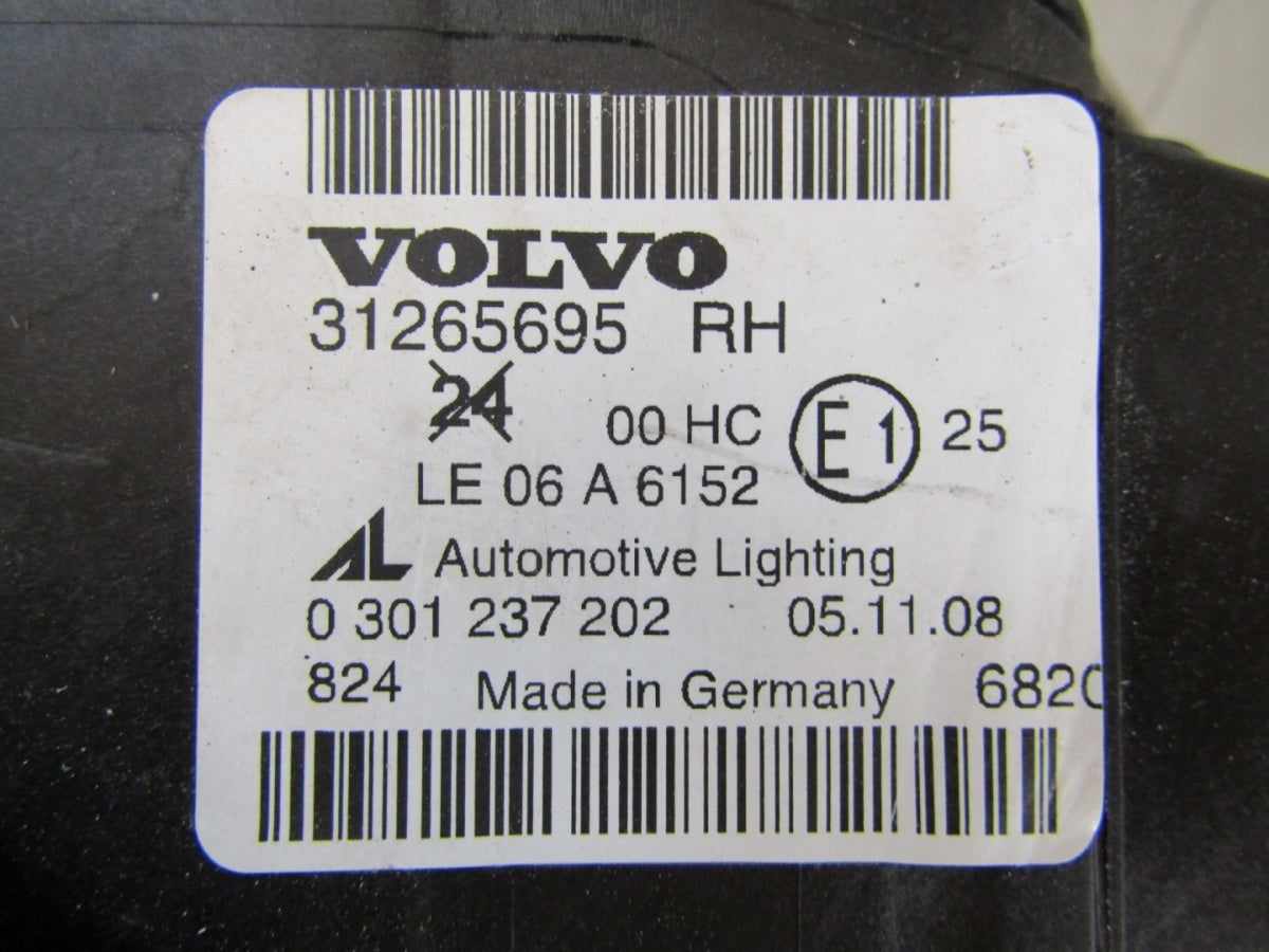 Prednji far VOLVO V50 LIFT halogen sa sočivom RH desni 31265695 07-12