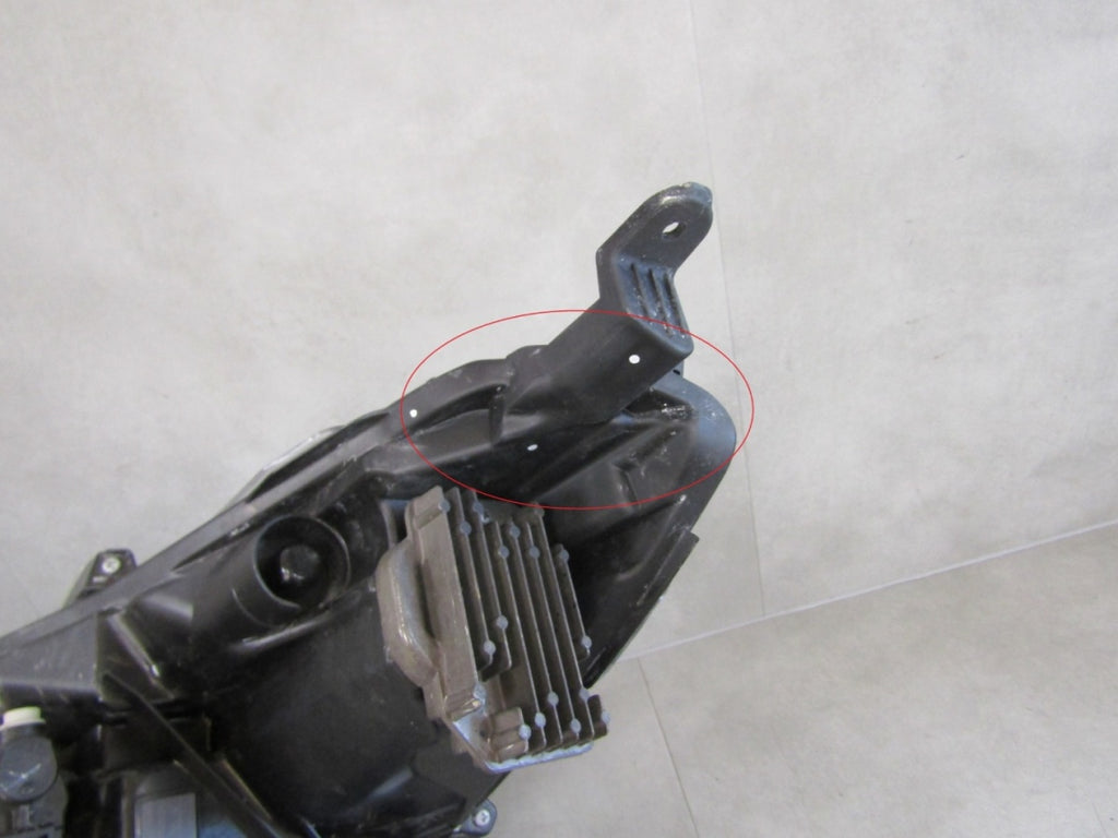 Prednji far TOYOTA COROLLA CROSS FULL LED 20- RH desni HASCO 16-184