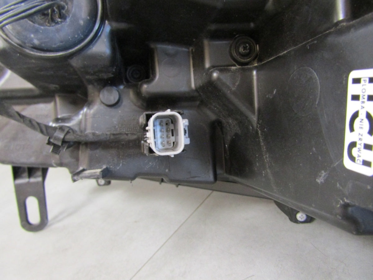 Prednji far TOYOTA COROLLA CROSS FULL LED 20- RH desni HASCO 16-184
