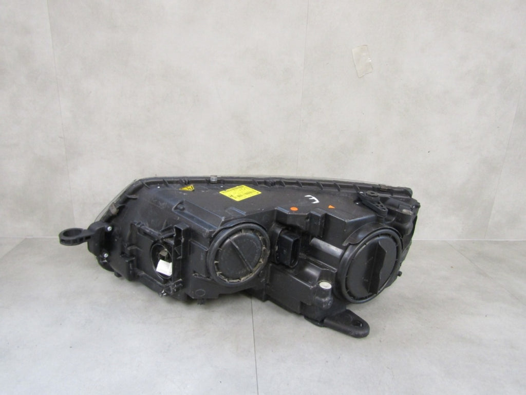 Prednji far SKODA OCTAVIA 3 III xenon zakretni 12-16 RH desni 5E1941016B