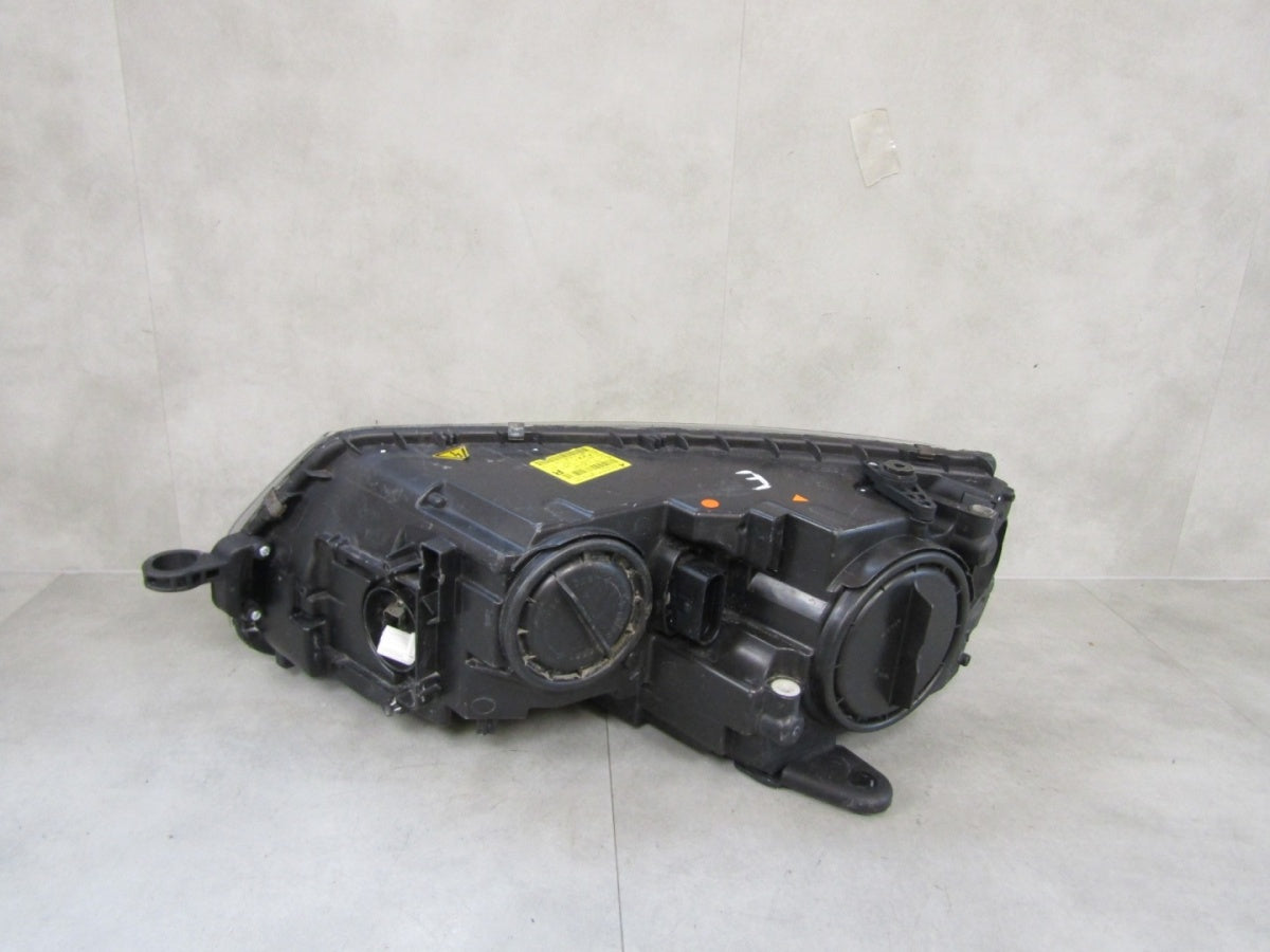 Prednji far SKODA OCTAVIA 3 III xenon zakretni 12-16 RH desni 5E1941016B
