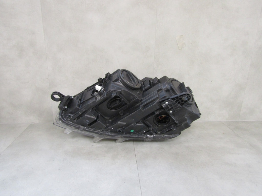 Prednji far SKODA OCTAVIA 3 III xenon zakretni 12-16 RH desni 5E1941016B