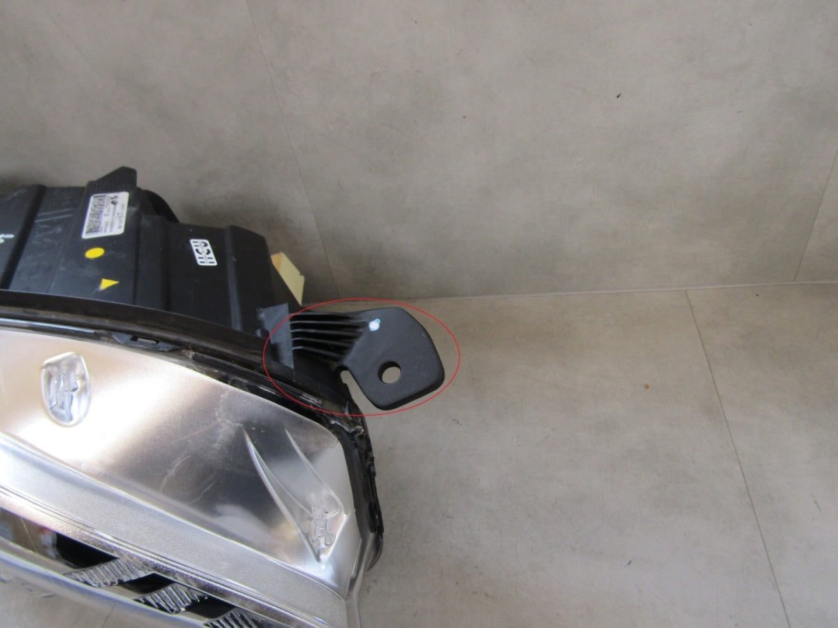 Prednji far Peugeot Expert 3 III xenon nezakretni 16-23 RH 9808235780