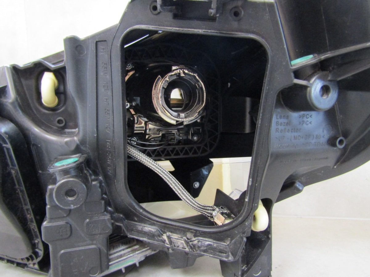 Prednji far Peugeot Expert 3 III xenon nezakretni 16-23 RH 9808235780