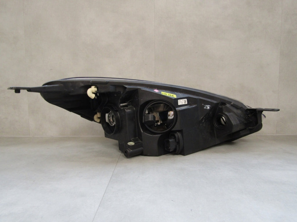 Prednji far FORD FIESTA MK8 17-21 halogen sa sočivom LH lijevi H1BB-13101-CJ