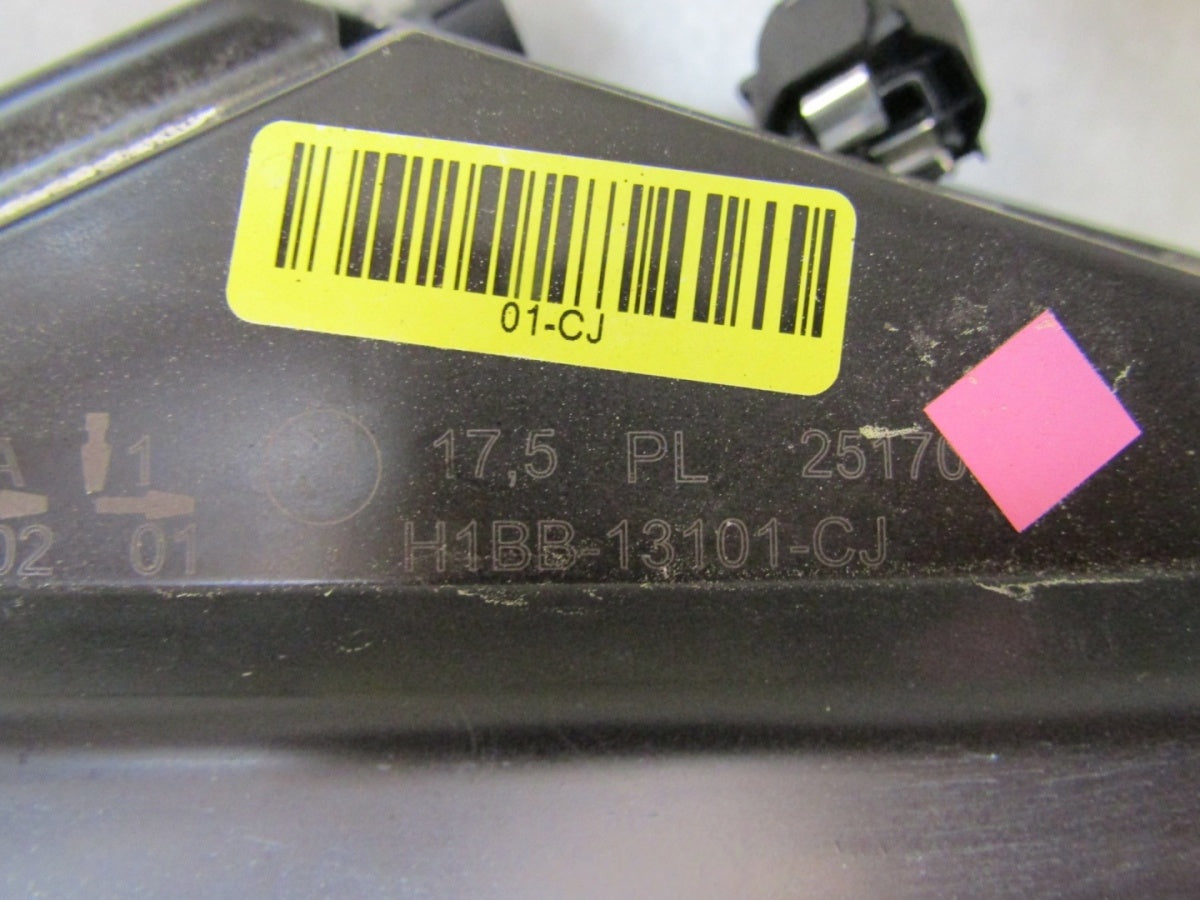 Prednji far FORD FIESTA MK8 17-21 halogen sa sočivom LH lijevi H1BB-13101-CJ