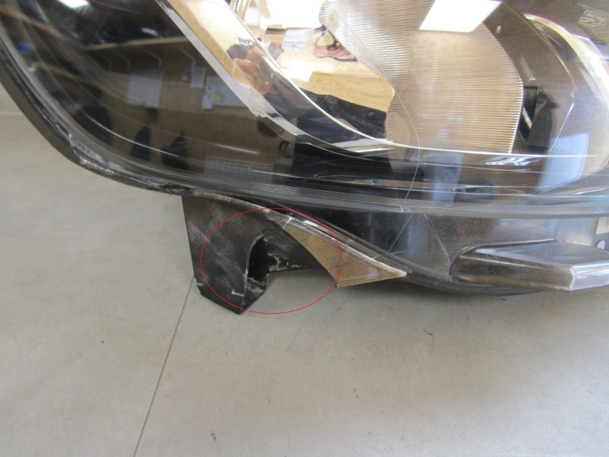 Prednji far TOYOTA PROACE 2 II halogen 16-23 RH desni 9808581180