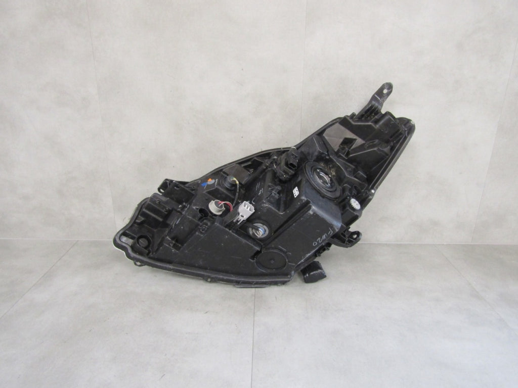 Prednji far TOYOTA YARIS 3 III LIFT halogen sa sočivom 17-20 RH desni