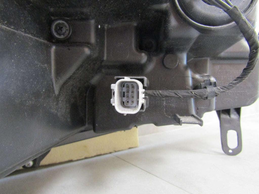Prednji far TOYOTA COROLLA CROSS FULL LED 20- LH lijevi HASCO 16-184