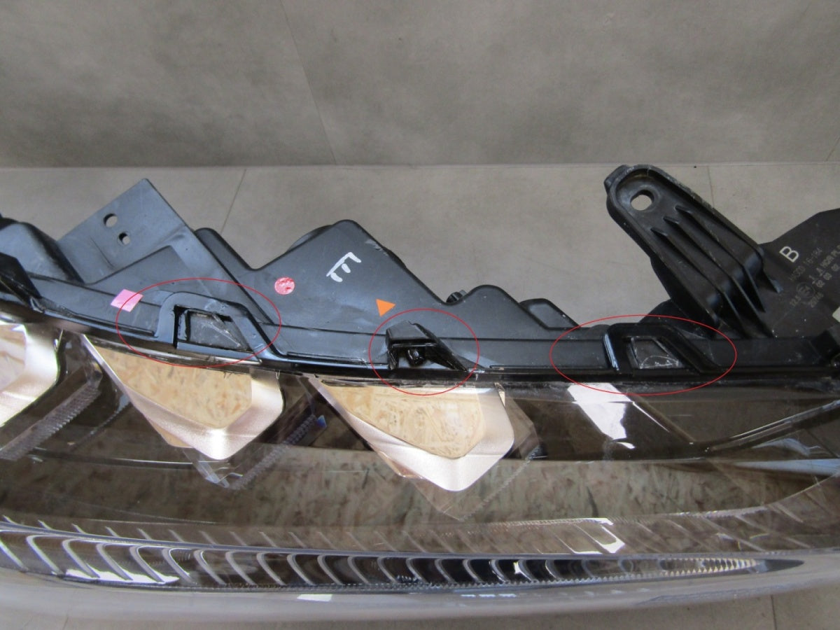 Prednji far TOYOTA COROLLA CROSS FULL LED 20- RH desni HASCO 16-184