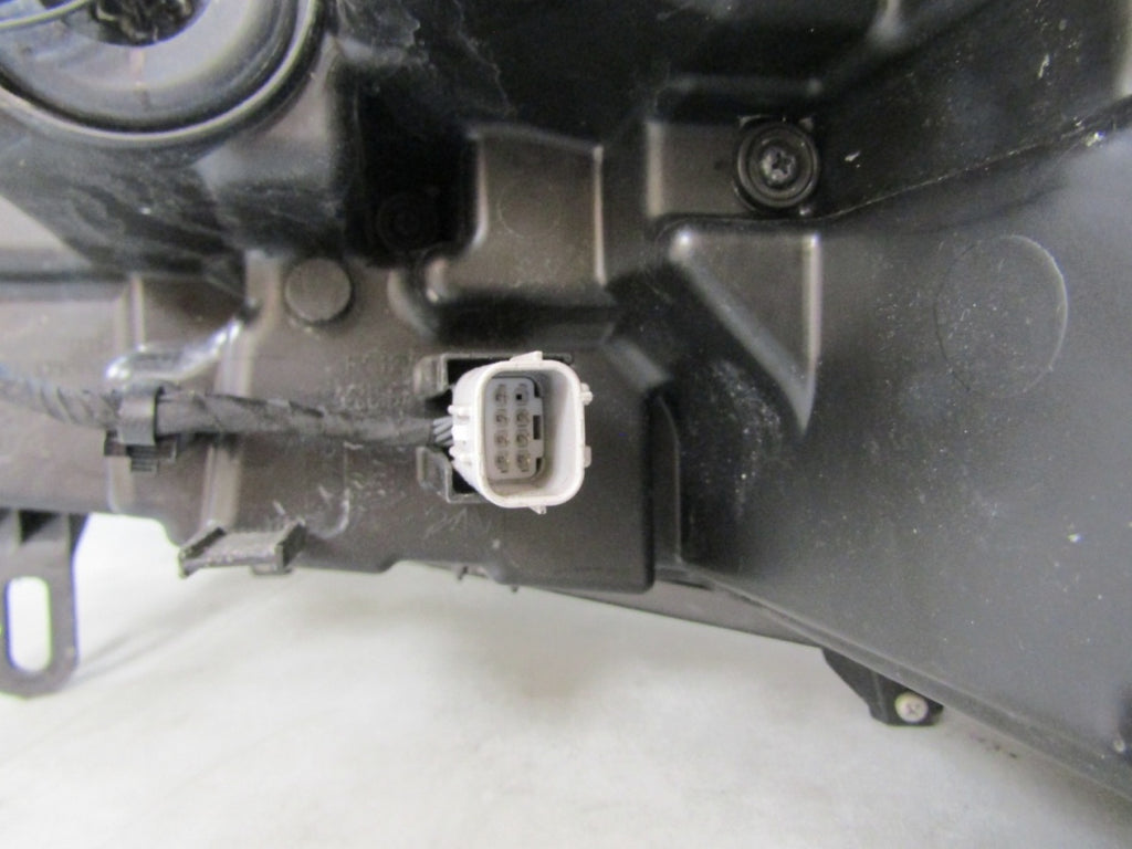 Prednji far TOYOTA COROLLA CROSS FULL LED 20- RH desni HASCO 16-184