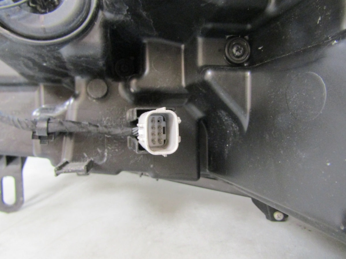 Prednji far TOYOTA COROLLA CROSS FULL LED 20- RH desni HASCO 16-184