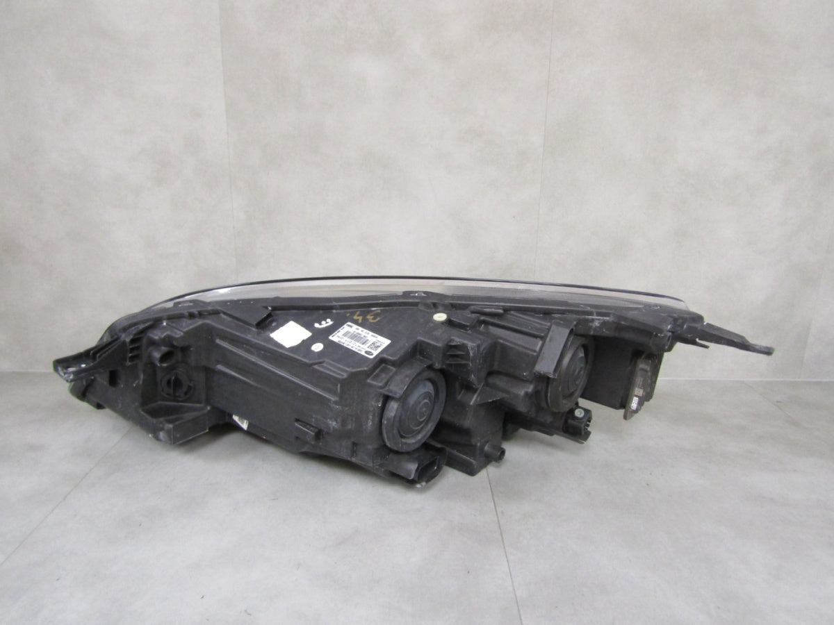 Prednji far FORD KUGA MK3 halogen sa sočivom RH desni 19-24 LV4B-13W029-AF