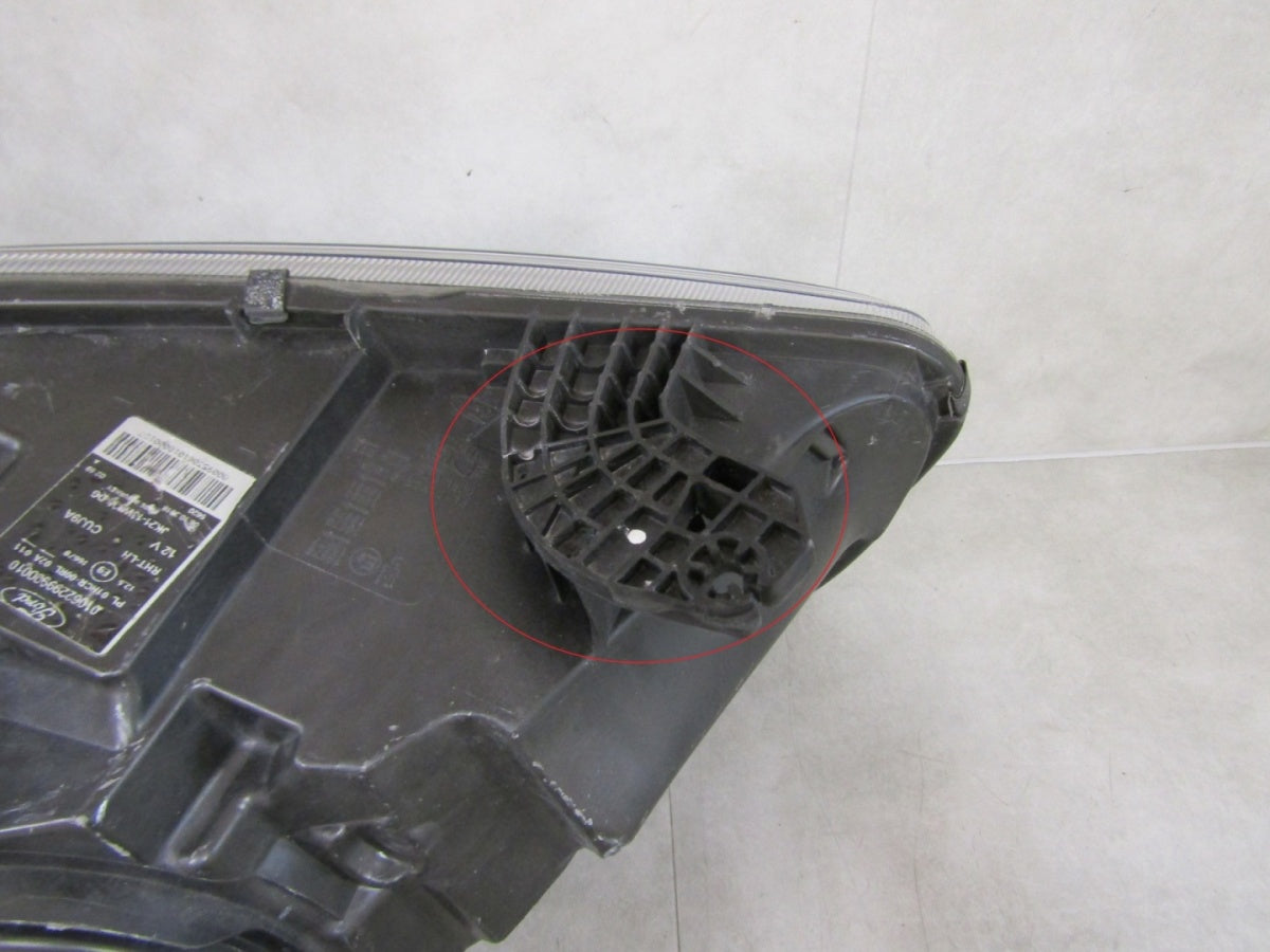 Prednji far FORD TRANSIT CUSTOM LIFT halogen sa sočivom Z LED 17-23 LH JK21-13W030-DG