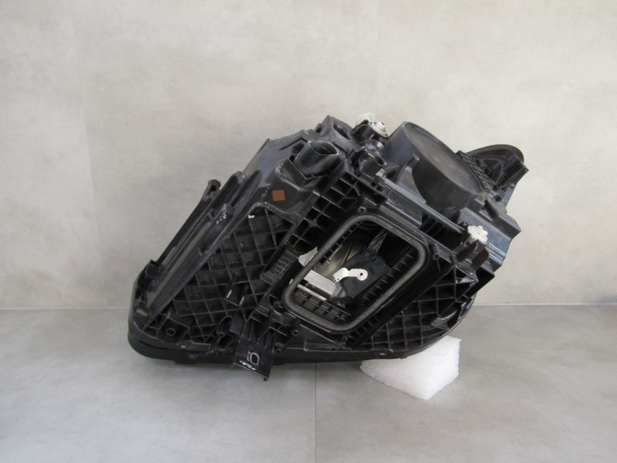 Prednji far MERCEDES B klasa W247 LED LIFT PERFORMANCE RH 22- A2479061004