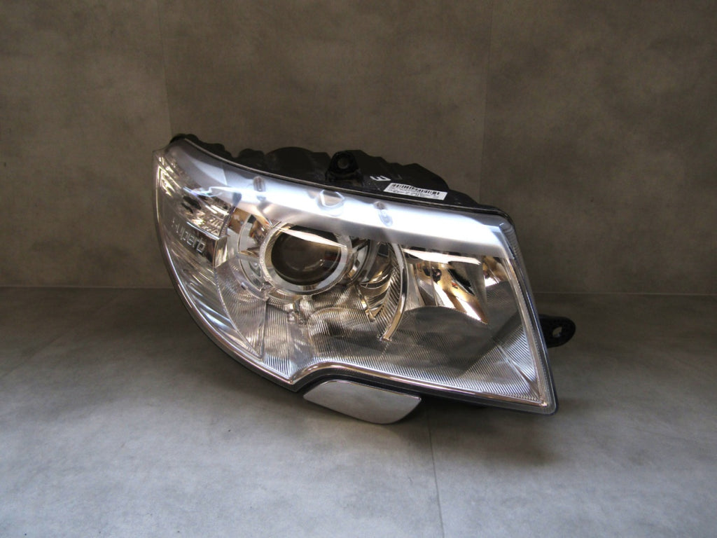 Prednji far SKODA SUPERB II 2 halogen sa sočivom 08-13 RH 3T1941018C