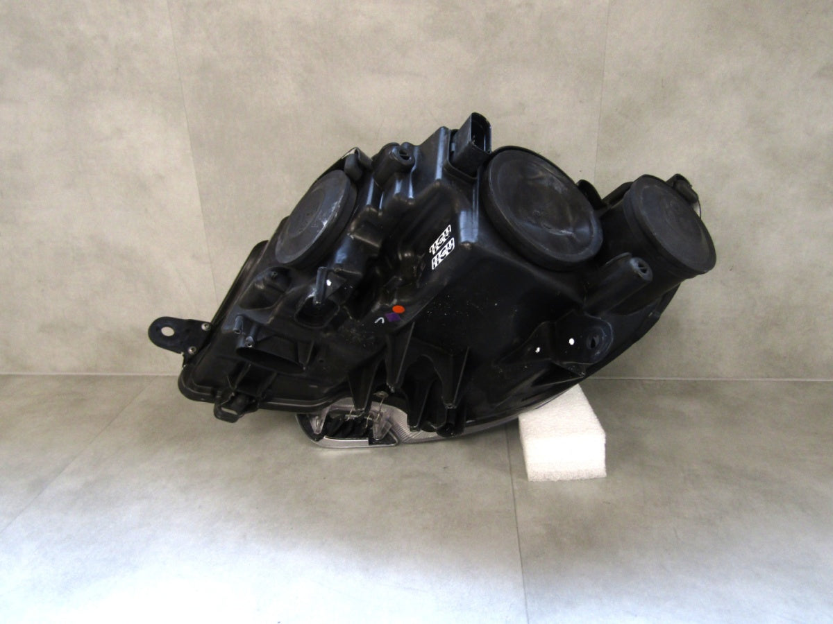 Prednji far SKODA SUPERB II 2 halogen sa sočivom 08-13 RH 3T1941018C