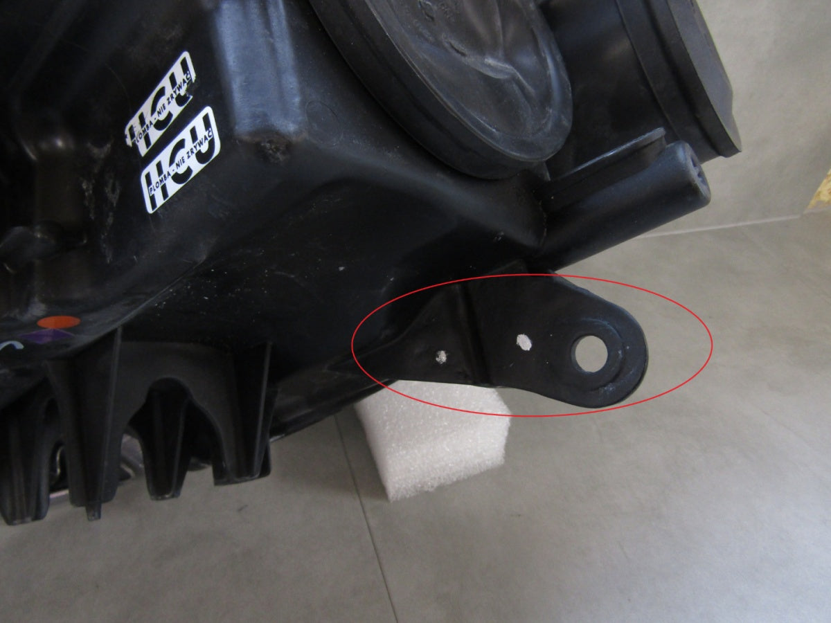 Prednji far SKODA SUPERB II 2 halogen sa sočivom 08-13 RH 3T1941018C