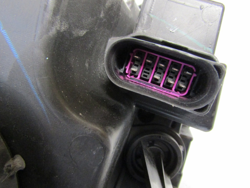 Prednji far VW JETTA 5C7 halogen 10-18 LH