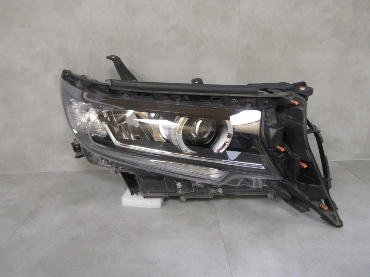 Prednji far TOYOTA LAND CRUISER J150 LIFT LED 18-22 RH desni
