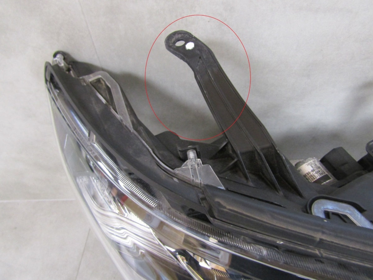 Prednji far TOYOTA LAND CRUISER J150 LIFT LED 18-22 RH desni