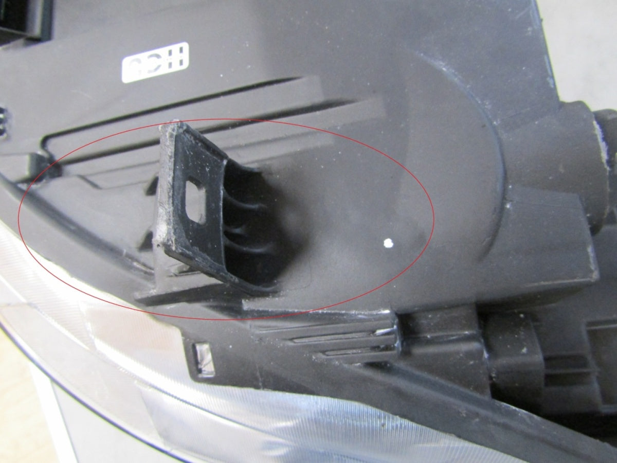 Prednji far MERCEDES SPRINTER W910 W907 halogen 18- RH A9109060100