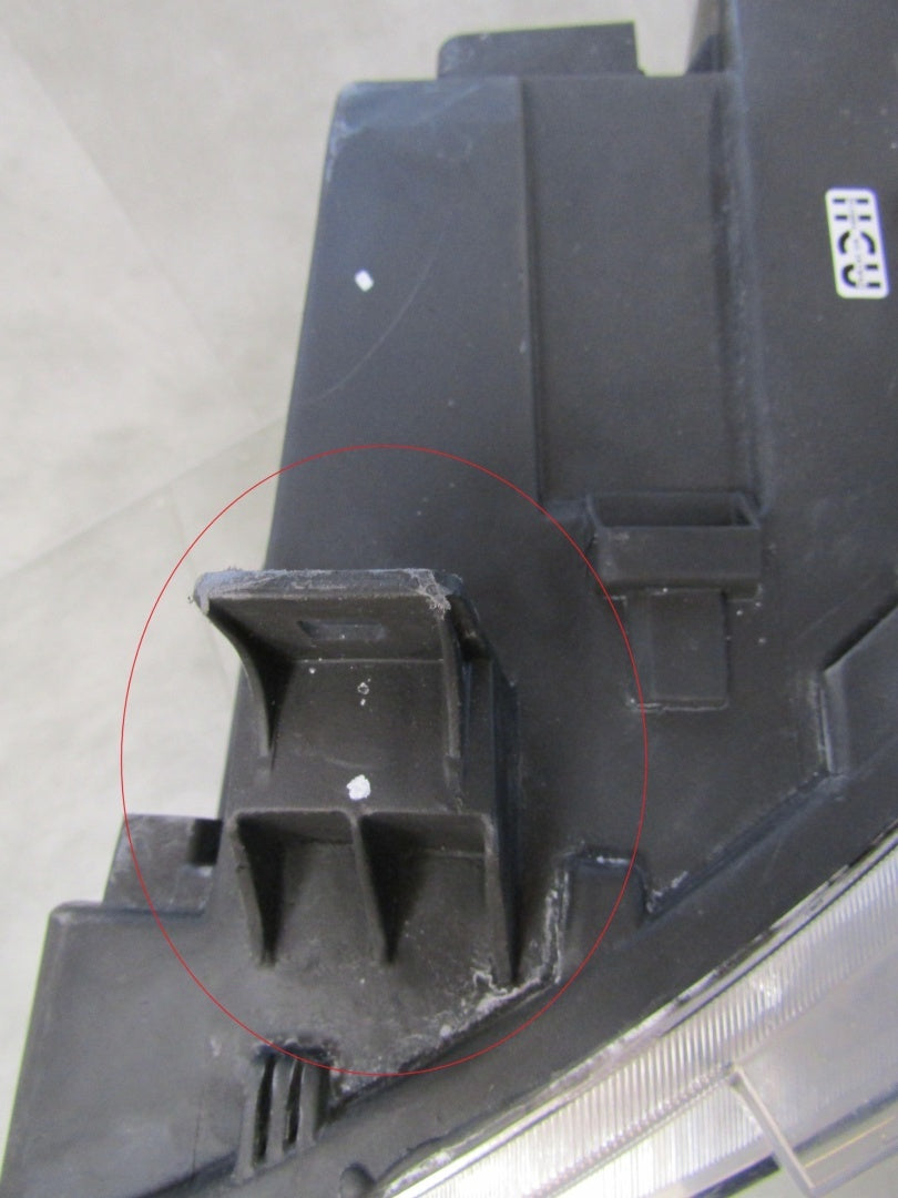 Prednji far MERCEDES SPRINTER W910 W907 halogen 18- RH A9109060100