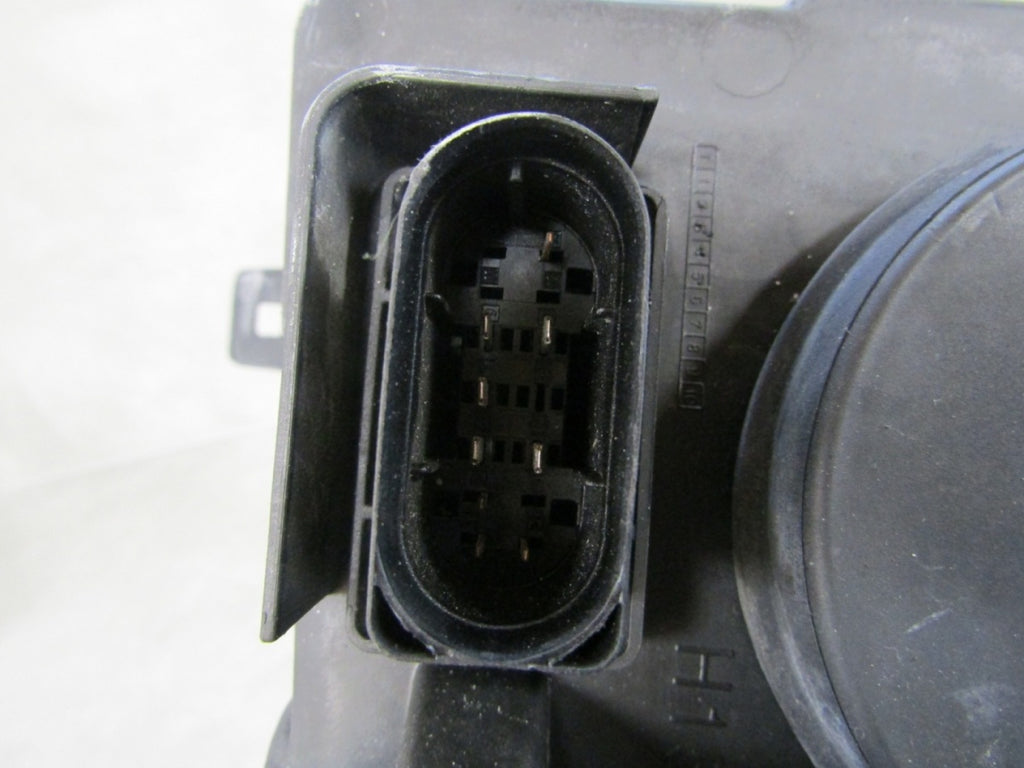Prednji far MERCEDES SPRINTER W910 W907 halogen 18- RH A9109060100