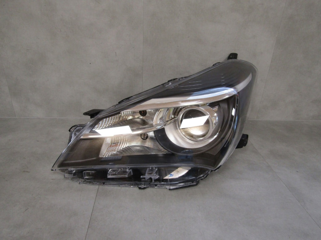 Prednji far TOYOTA YARIS 3 III LIFT halogen sa sočivom 14-17 LH