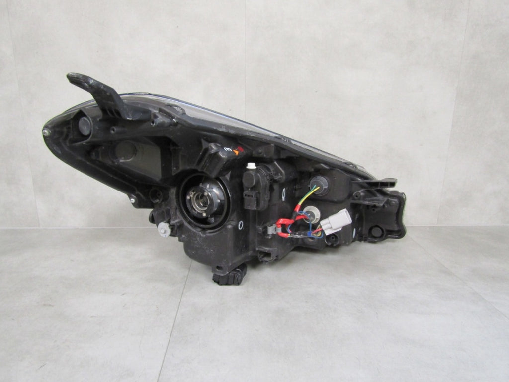 Prednji far TOYOTA YARIS 3 III LIFT halogen sa sočivom 14-17 LH