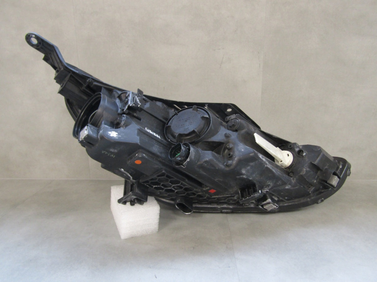 Prednji far HYUNDAI I30 III halogen sa sočivom 17-20 LH