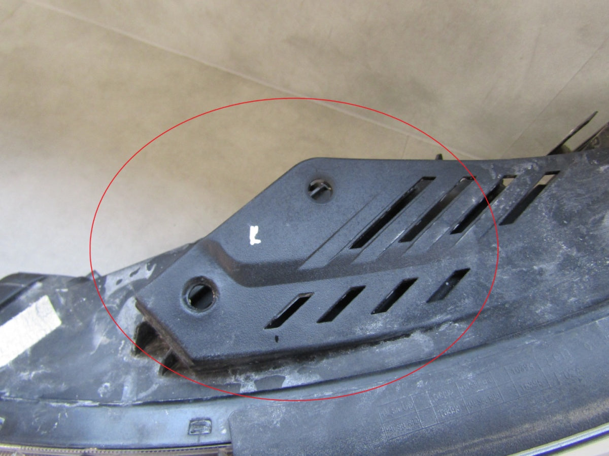 Prednji far HYUNDAI I30 III halogen sa sočivom 17-20 LH