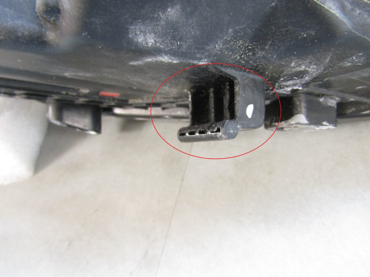 Prednji far HYUNDAI I30 III halogen sa sočivom 17-20 LH