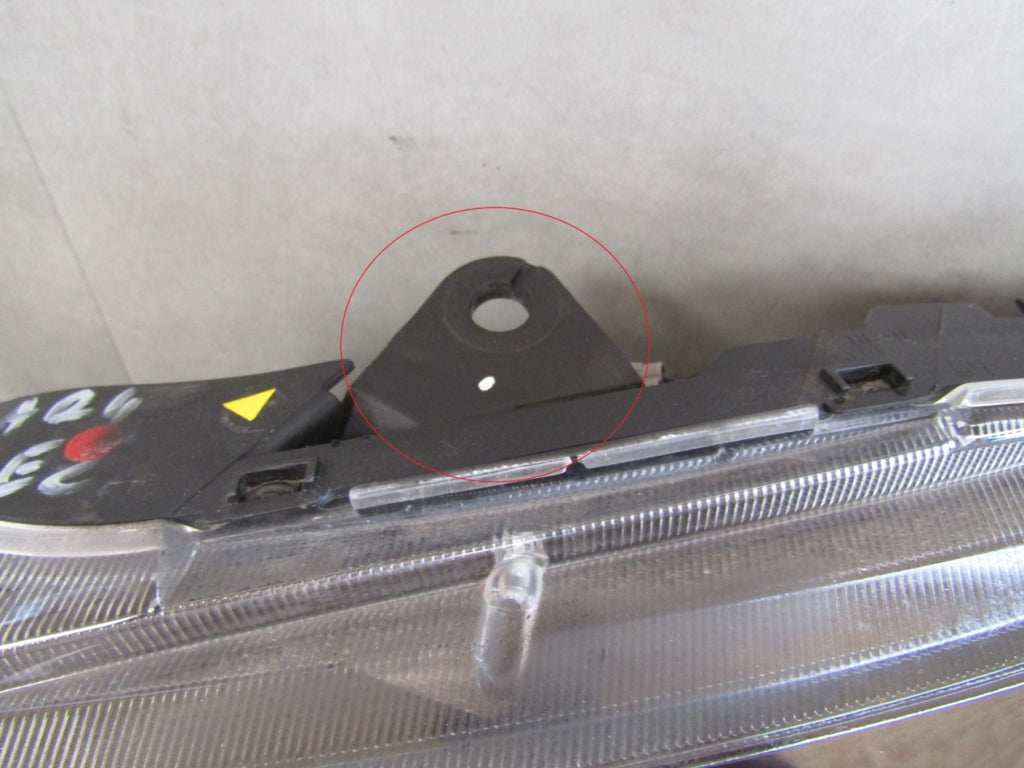 Prednji far SUBARU IMPREZA 3 III halogen sa sočivom LH lijevi 07-11