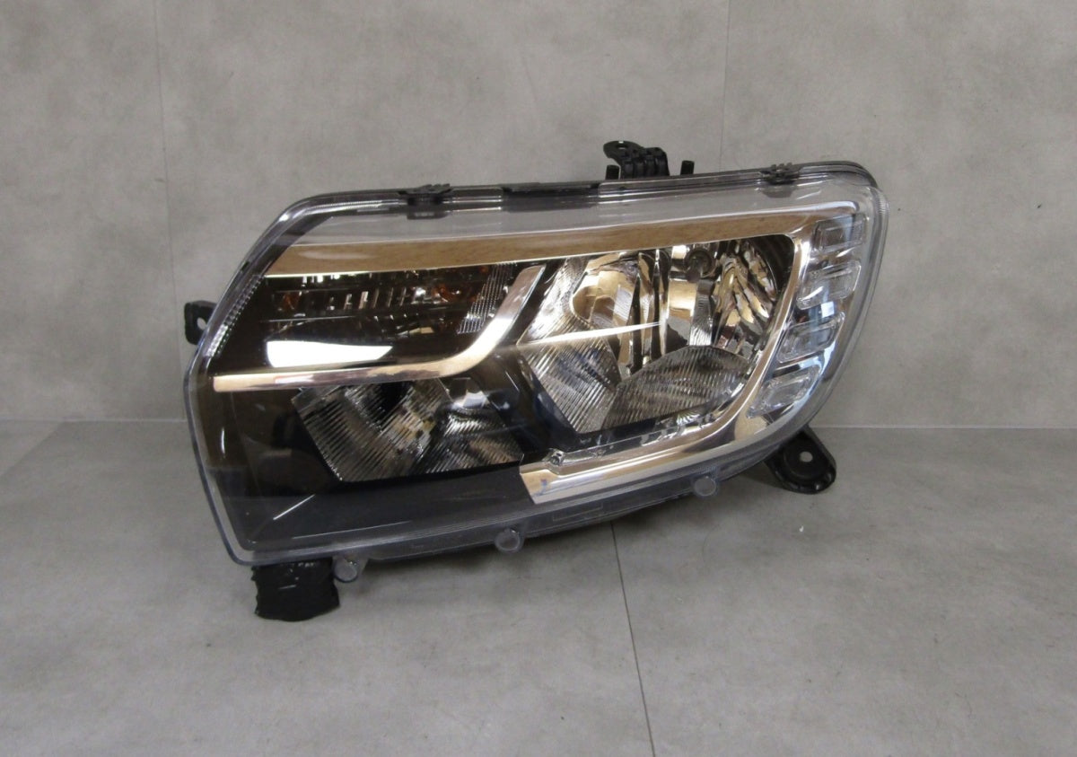 Prednji far DACIA SANDERO 2 II LOGAN 2 II LIFT halogen 16- 20 LH 260605665R