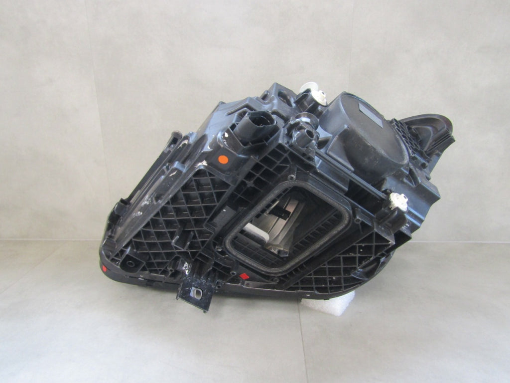 Prednji far MERCEDES B klasa W247 LED LIFT PERFORMANCE RH 22- A2479061004