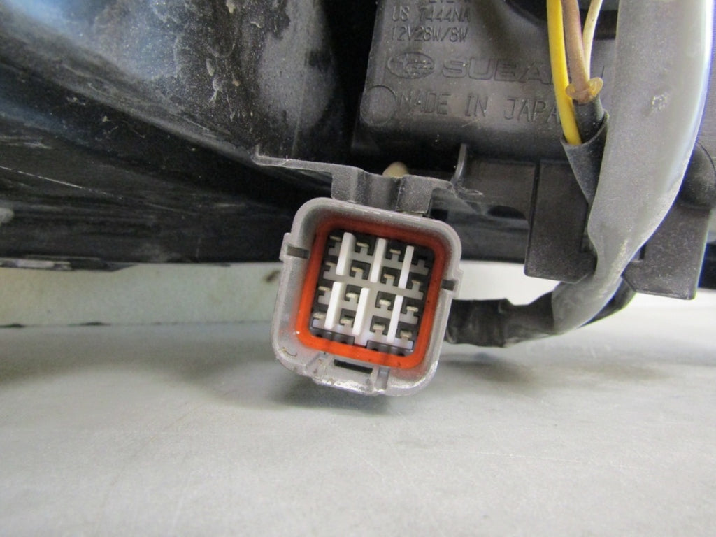 Prednji far SUBARU IMPREZA V XV LED 16-23 LH lijevi