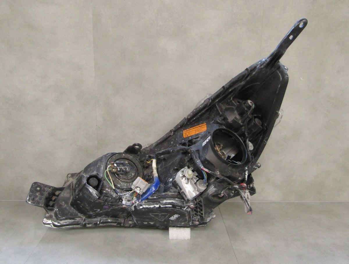 Prednji far SUBARU LEGACY V OUTBACK IV xenon 09-12 RH