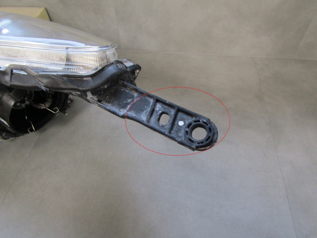 Prednji far SUBARU LEGACY V OUTBACK IV xenon 09-12 RH